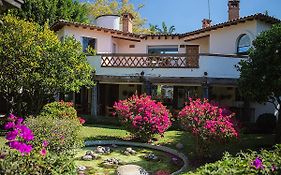 Casa Bugambilia, Un Pequeño Hotel en Tepoztlán